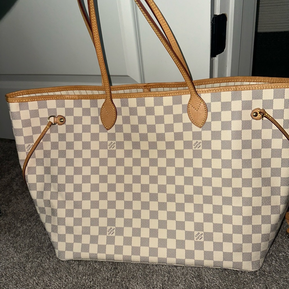 Large Louis Vuitton Neverfull Tote Bag - Picture 8 of 8